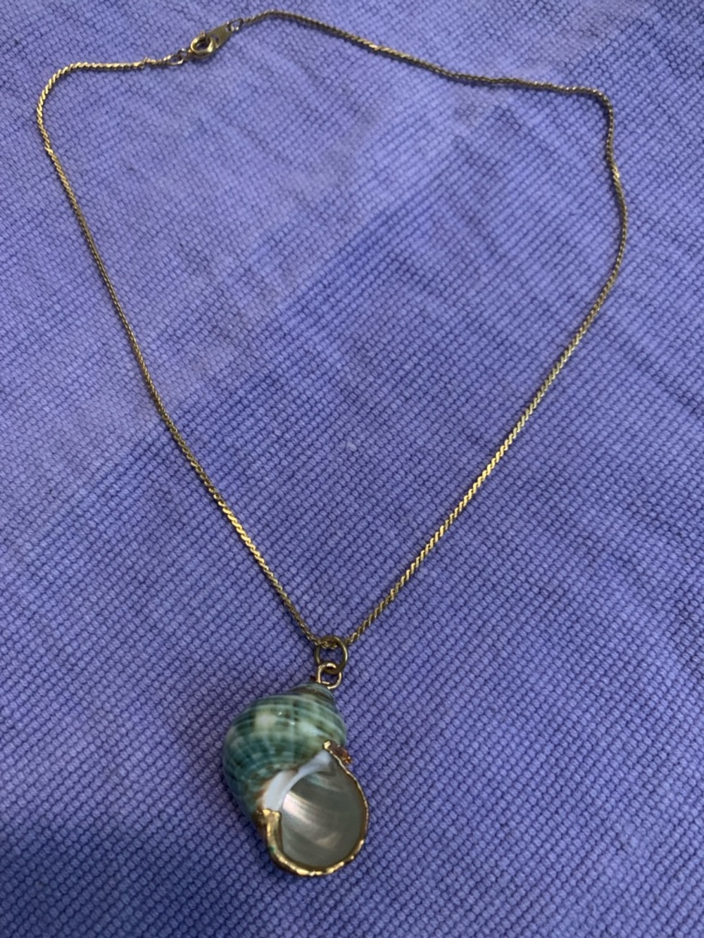 Vintage Green & Gold Shell Pendant Necklace